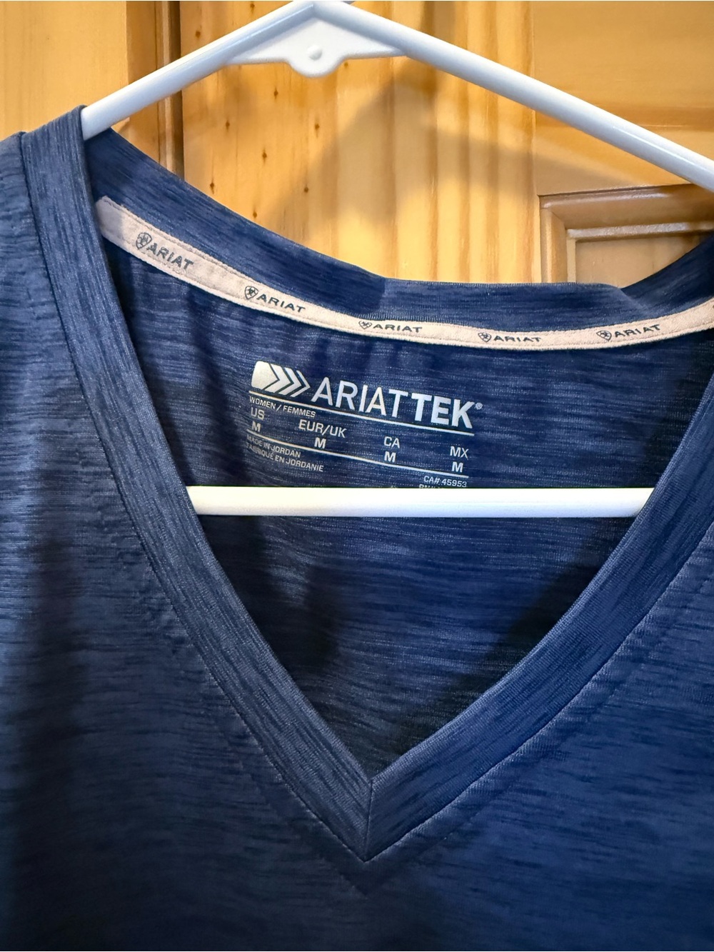 Ariat Navy V-Neck Performance Sleeveless Tank - Picture 3 of 3